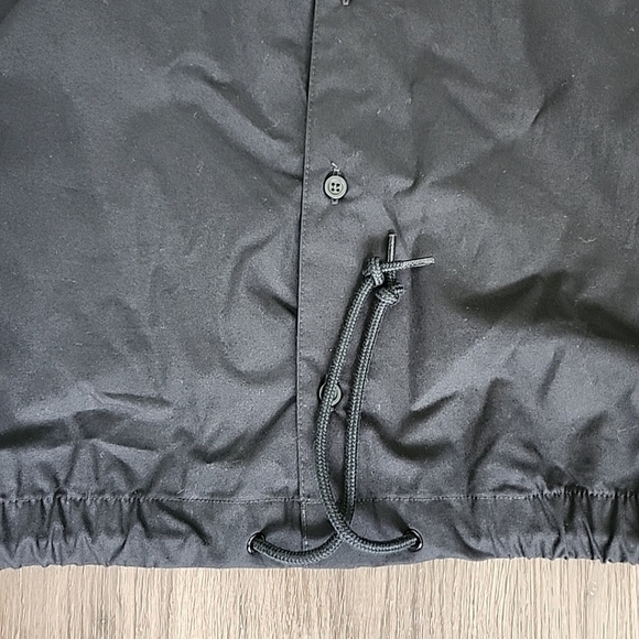 Medium Nike Club Short-Sleeve Oxford Button-Up Shirt Mens Black Loose Fit - Picture 3 of 6